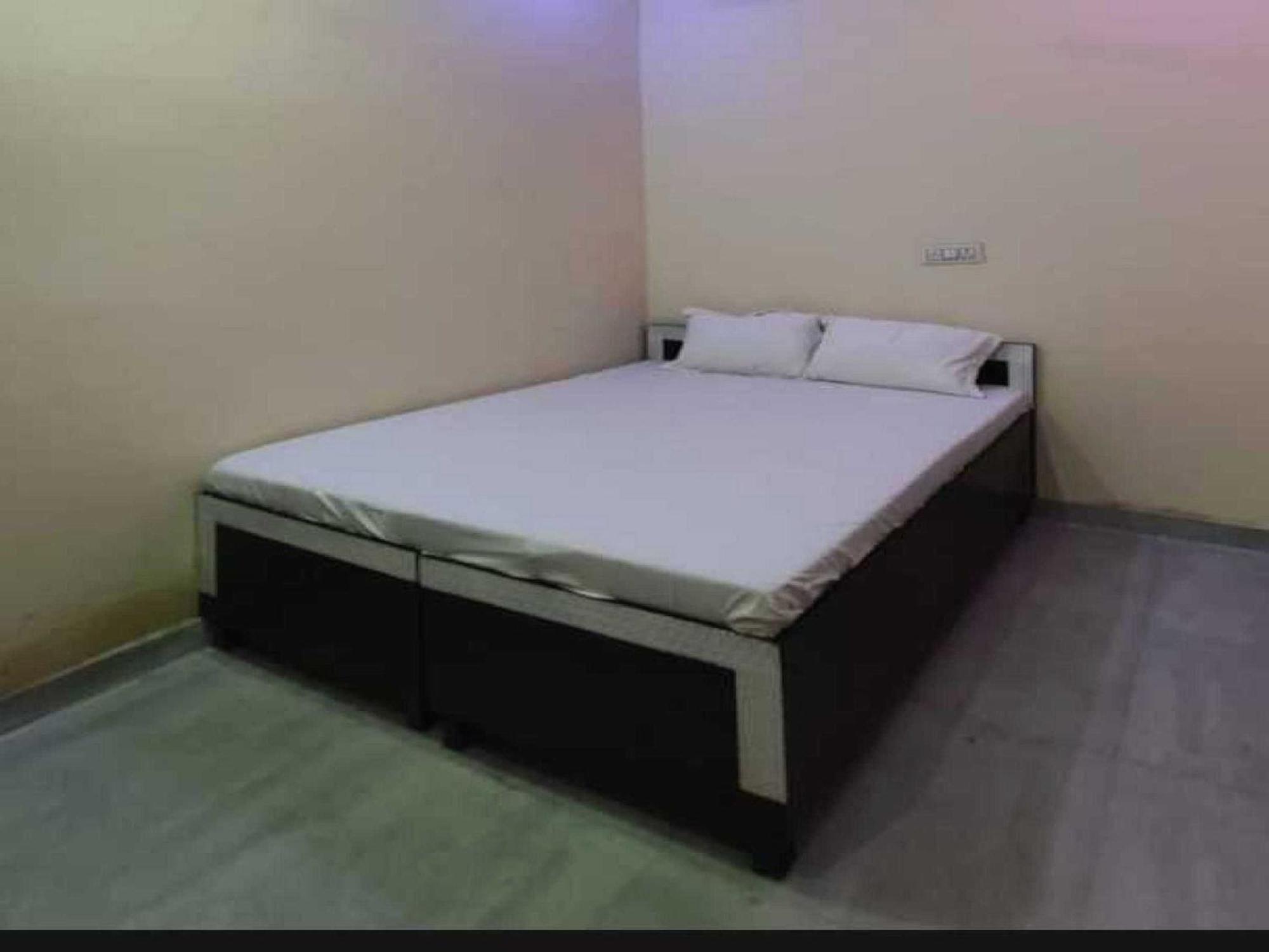 Hotel O G Hotel Happy Home Alīgarh Exterior foto